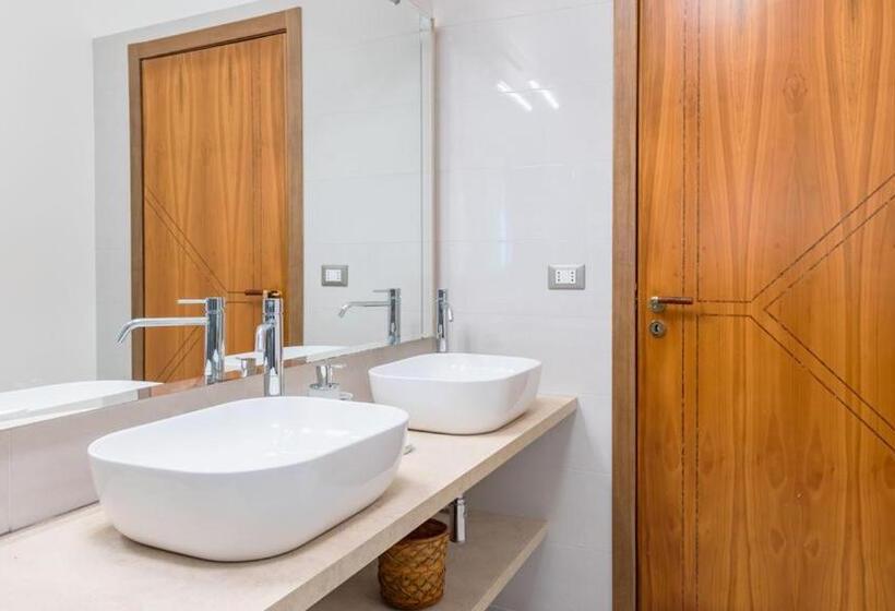 بنسيون Eteras Verrusio Art