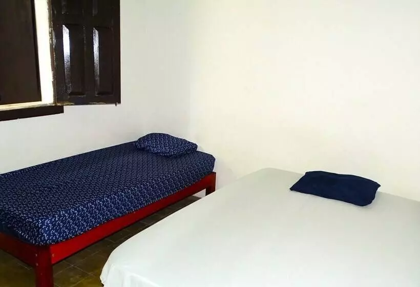 ペンション Hostal Madrid