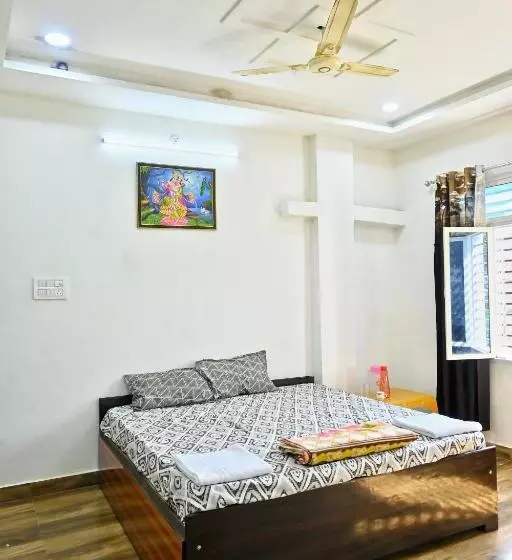 Pension Pitambara Dham