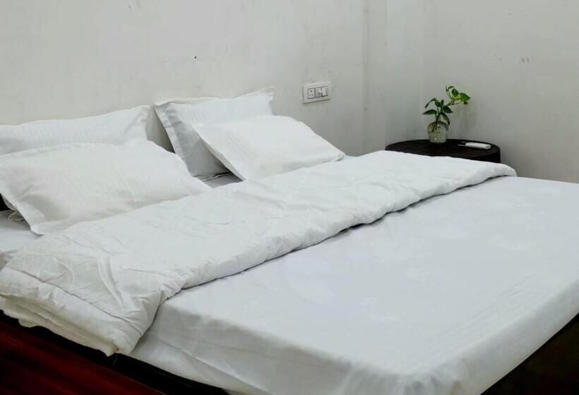 Pension (Hôtel basse catégorie) Pitambara Dham