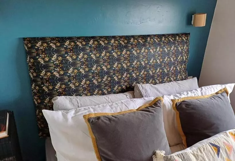 Majatalo The Wee Tiny Home