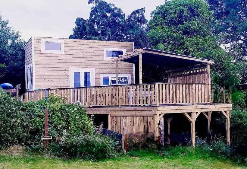 Majatalo The Wee Tiny Home