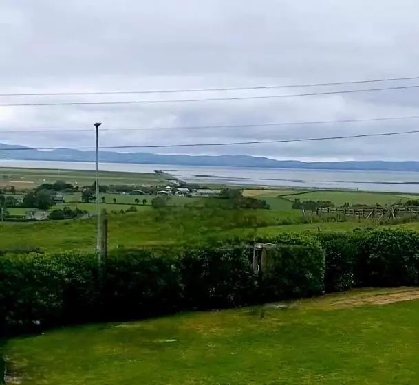 Majatalo The Wee Tiny Home