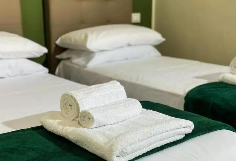 تختخواب و صبحانه Louma Rooms