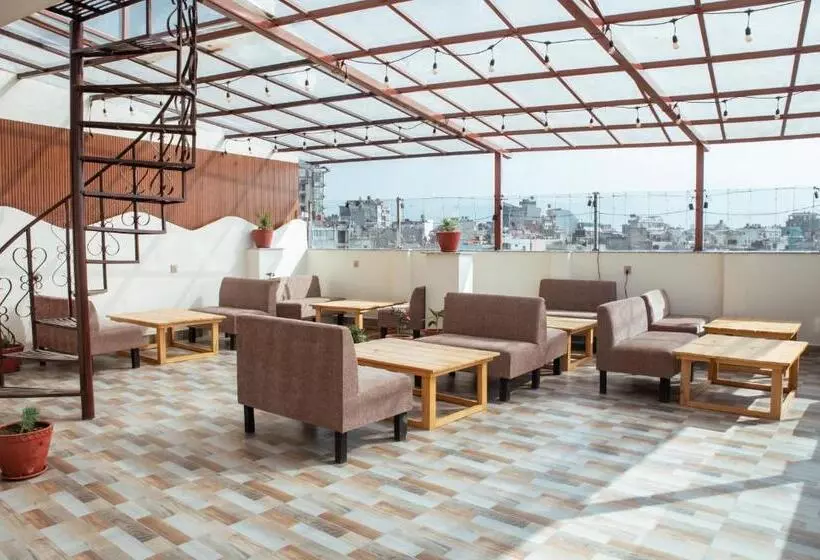 هتل Kusum Airport