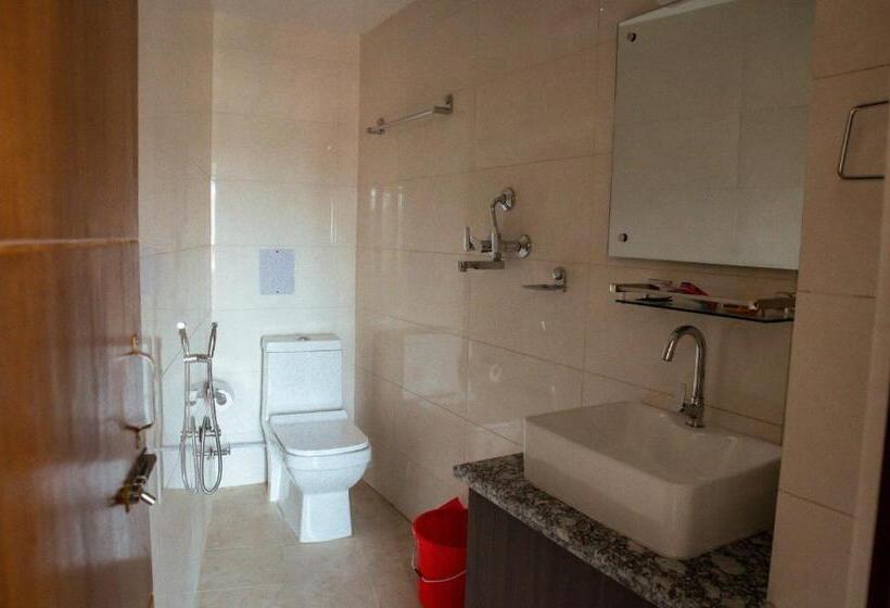 هتل Kusum Airport