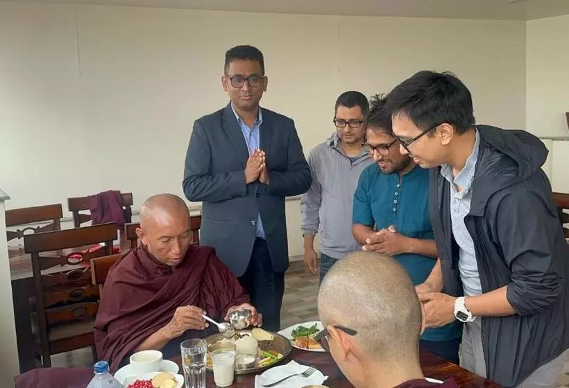 هتل Kusum Airport