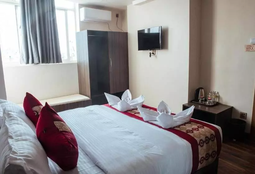 هتل Kusum Airport