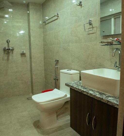 هتل Kusum Airport