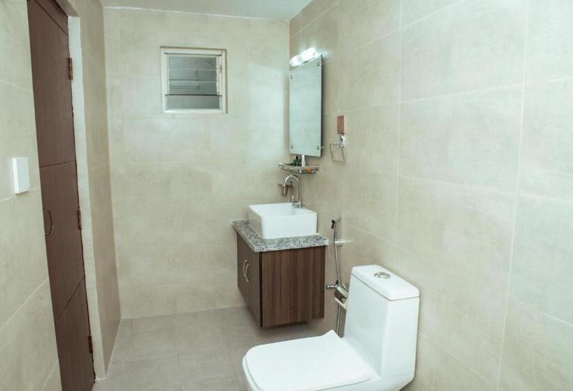 هتل Kusum Airport