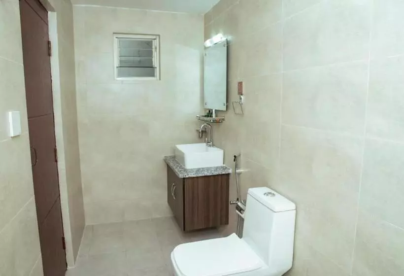 هتل Kusum Airport