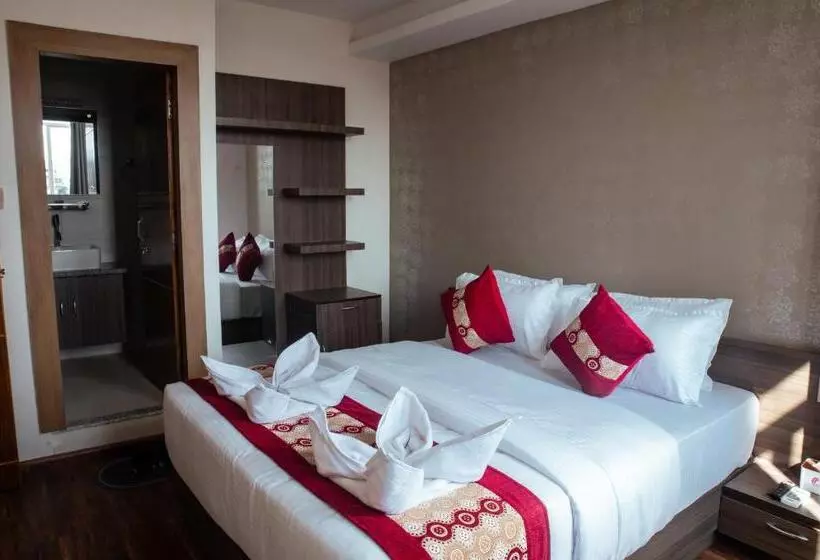 هتل Kusum Airport