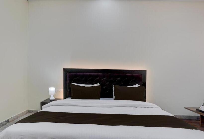 Hotel Oyo Shree Hari Palace