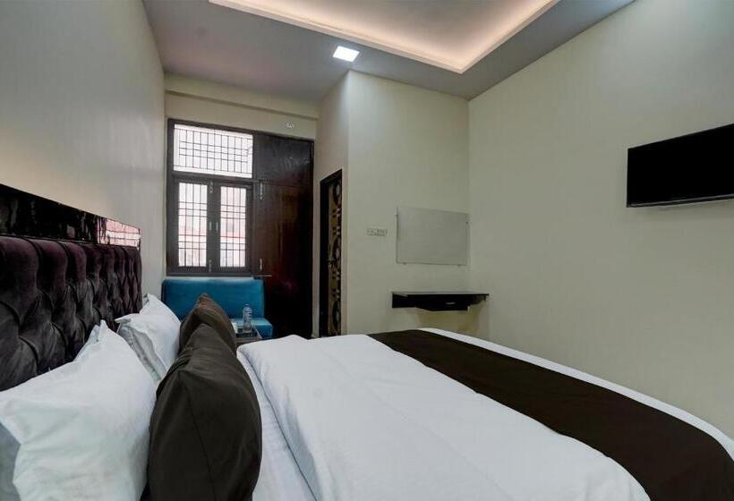 Hotel Oyo Shree Hari Palace