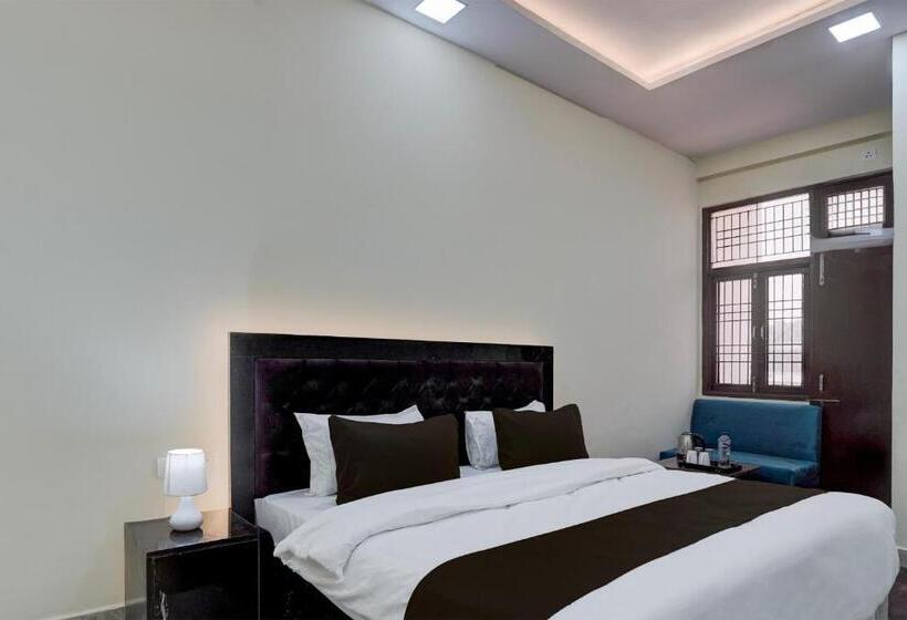 Hotel Oyo Shree Hari Palace