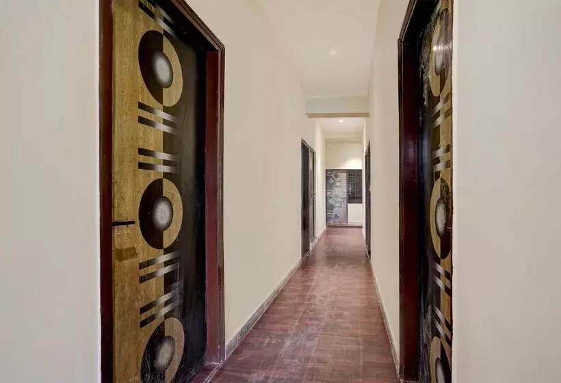 Hotelli Oyo Shree Hari Palace