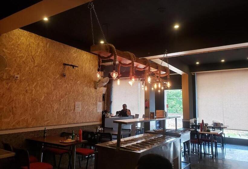 בית מלון כפרי Shree Krishna