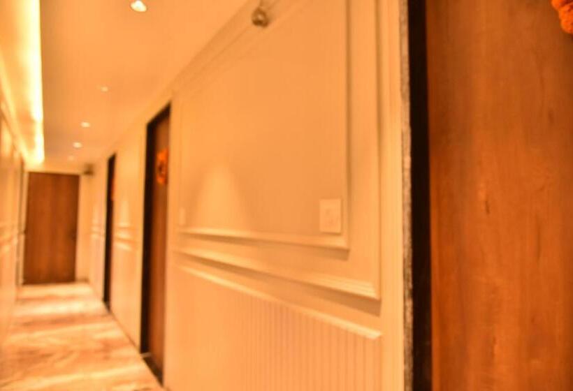 בית מלון כפרי Shree Krishna