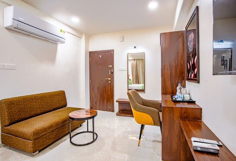 فندق Treebo A1 Residency, Hingna T Point