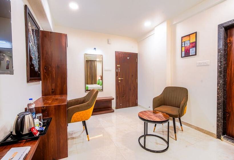 فندق Treebo A1 Residency, Hingna T Point