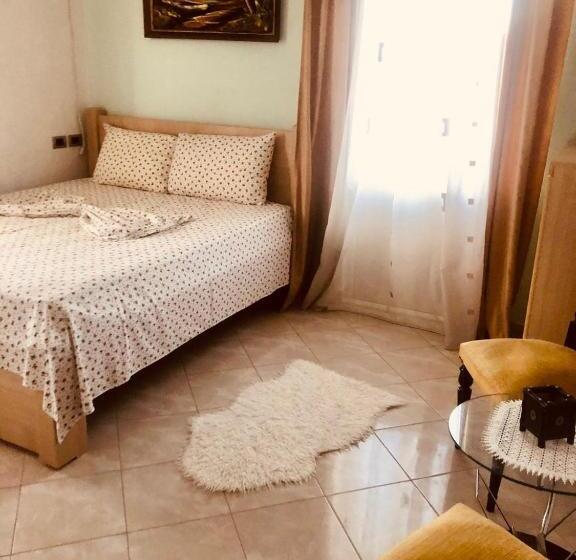 پانسیون Berat2024