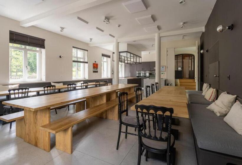 بنسيون Domaine St Roch