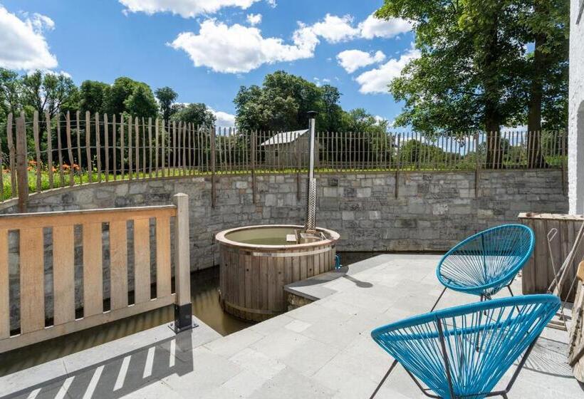 بنسيون Domaine St Roch