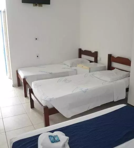 Apartamento No Centro De Caraguatatuba Para 4 Até Pessoas