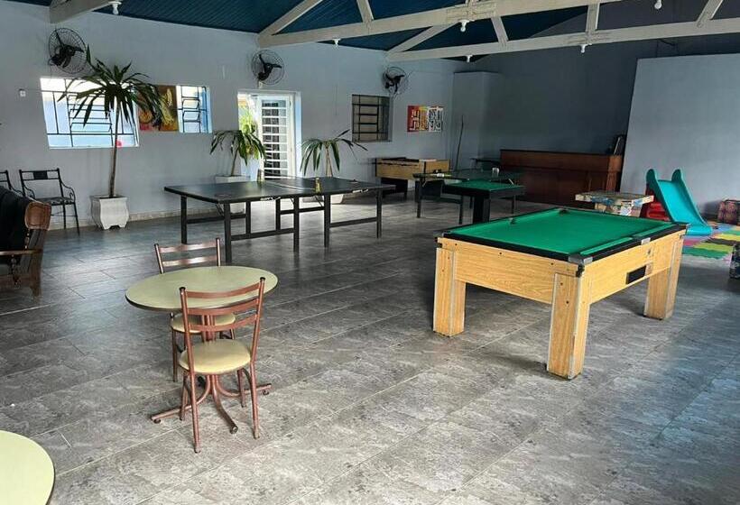 Apartamento No Centro De Caraguatatuba Para 4 Até Pessoas