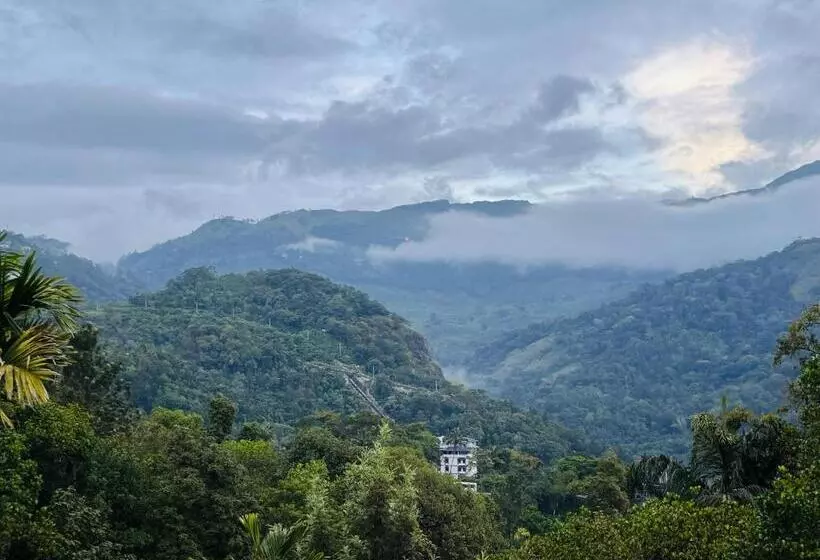 ベッドアンドブレックファースト Edens Snow Castle