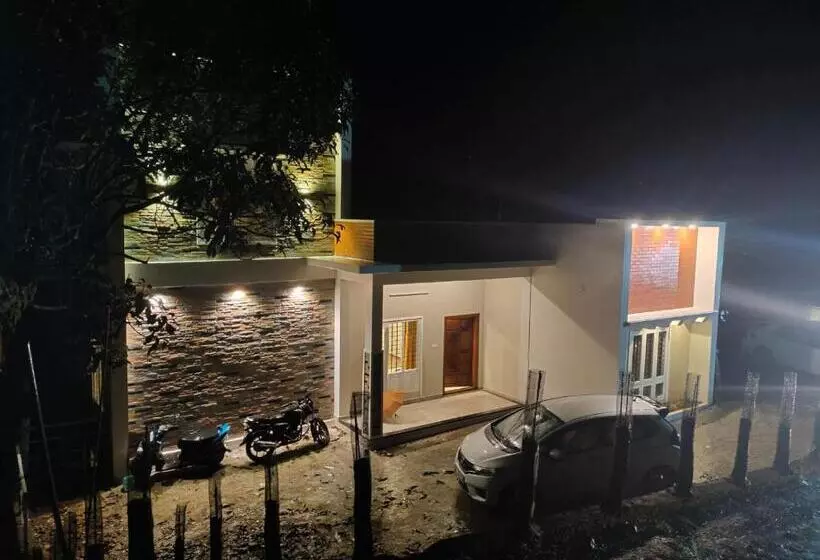 ベッドアンドブレックファースト Edens Snow Castle