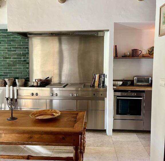 تختخواب و صبحانه Le Clos De Gordes