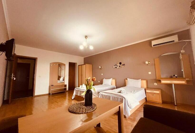 בית מלון כפרי парк хотел боили кирека