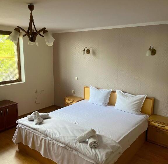 בית מלון כפרי парк хотел боили кирека