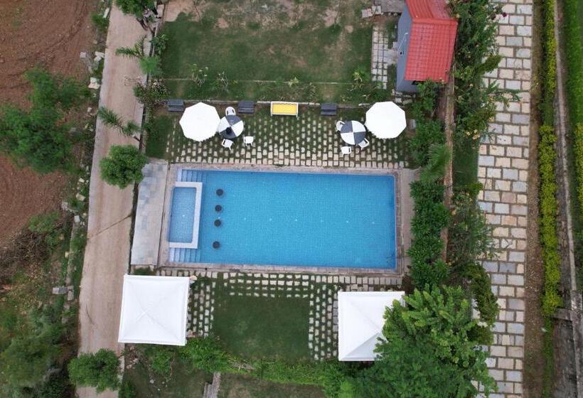 Hotel 80568d The Chamunda Palace