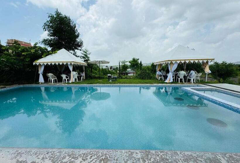 Hotel 80568d The Chamunda Palace