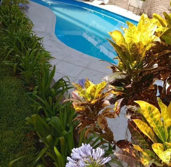 ホテル Costanera Goya Apart &