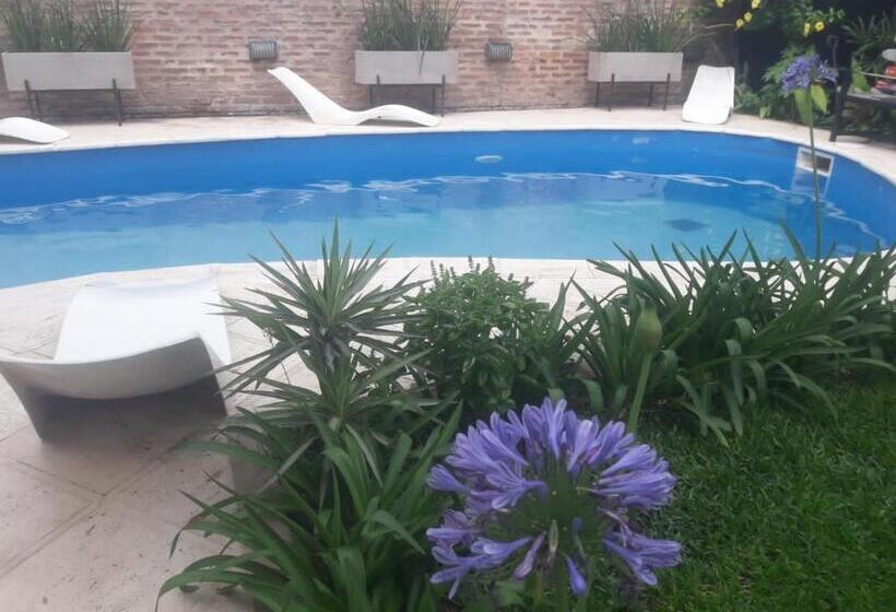 Otel Costanera Goya Apart &