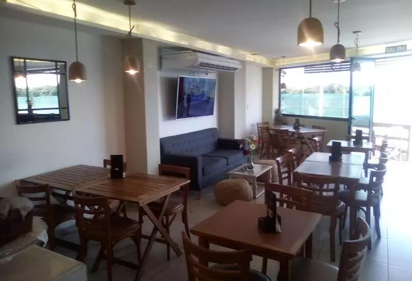 ホテル Costanera Goya Apart &