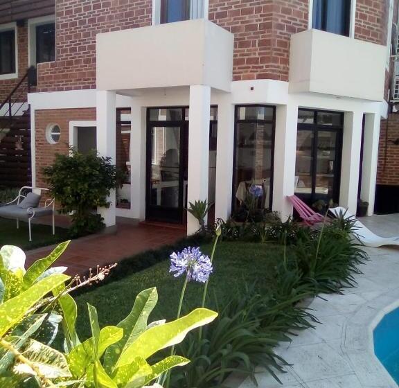 Otel Costanera Goya Apart &