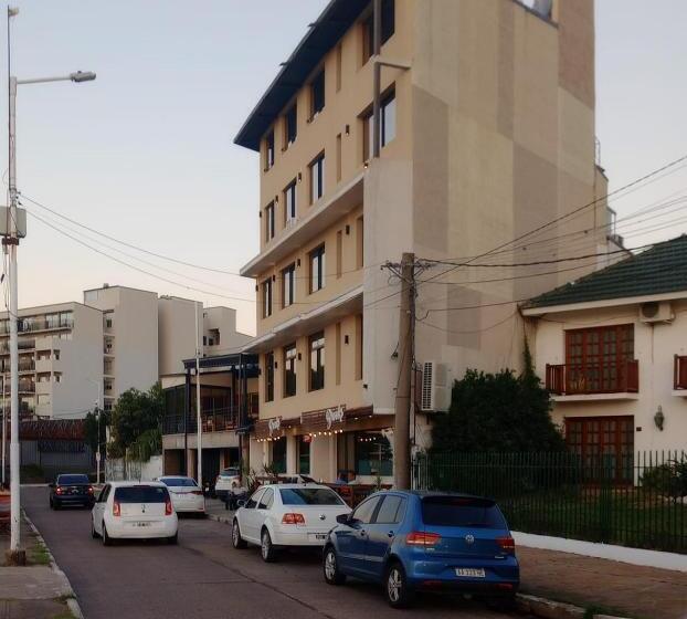 Otel Costanera Goya Apart &