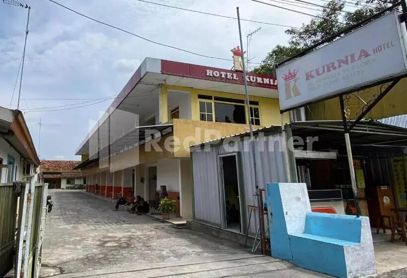 ホテル Kurnia @ Jln Pemuda Blora Redpartner
