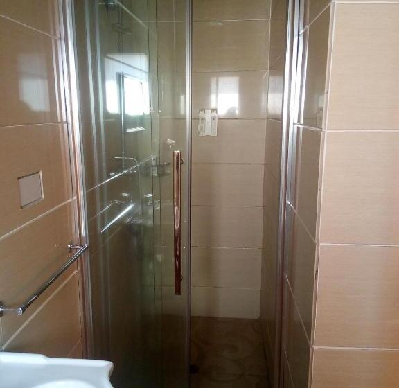 Отель Okavango Roadside Guesthouse