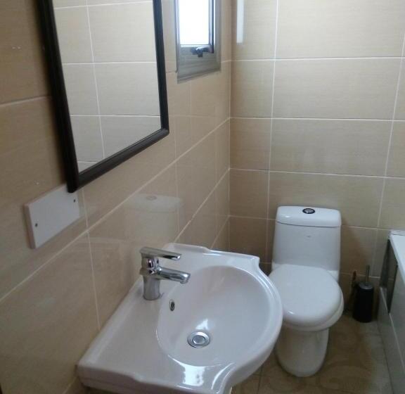 Отель Okavango Roadside Guesthouse