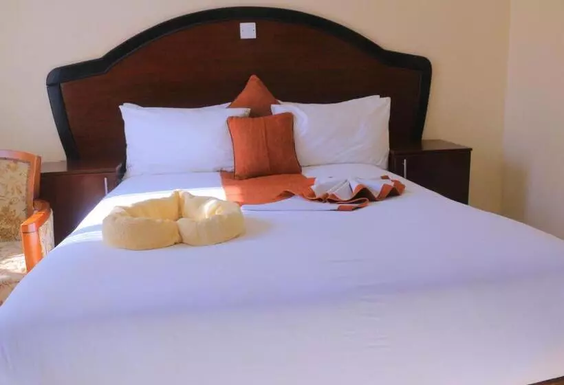 هتل Okavango Roadside Guesthouse