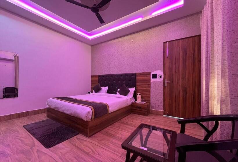 Fabhotel The Vrindavan Inn