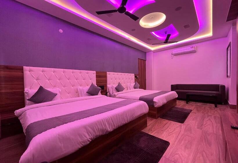 Fabhotel The Vrindavan Inn