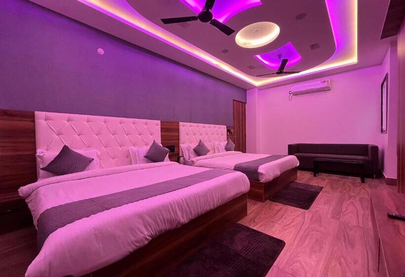 Fabhotel The Vrindavan Inn