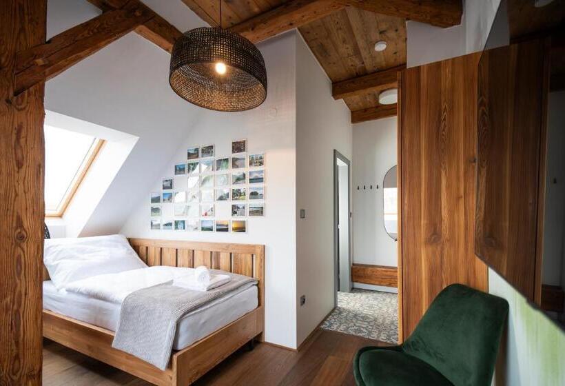 Pensjonat Dům U Města Milána   Sedm Dveří, Sedm Světů