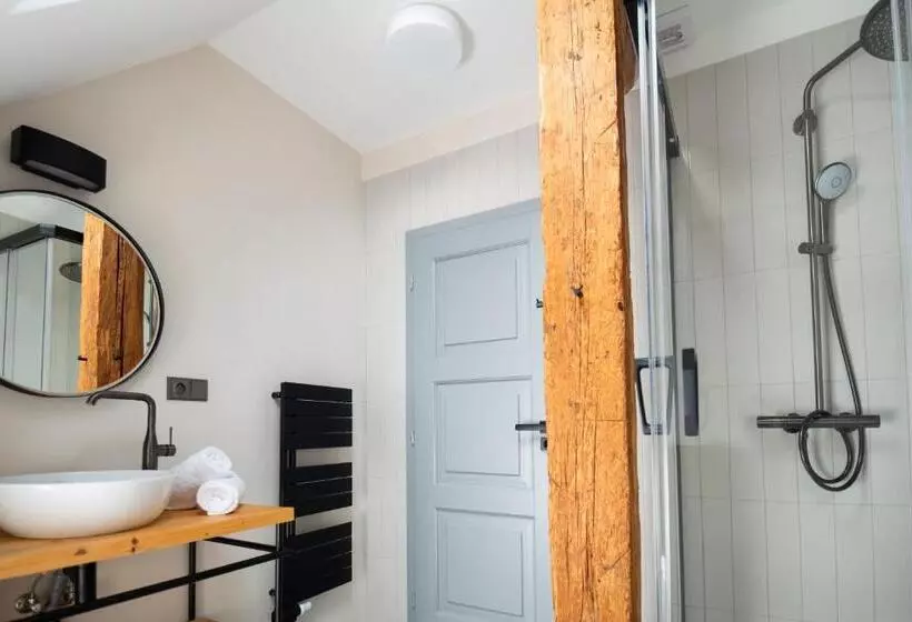 Majatalo Dům U Města Milána   Sedm Dveří, Sedm Světů